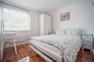 Superb Central Modern 3Bed 2Bath with Wifi, Trendy Fitzrovia W1 by Oxford Street Affable Informative Host - London