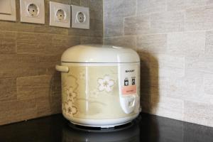 Deluxe and Comfortable 2BR The Springlake Summarecon Apartment By Travelio