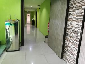 Walk Inn