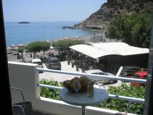 阿吉亚夫提亚旅馆 - 阿依弗西亚