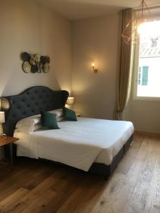 Deluxe Double or Twin Room with City View room in Hotel St. James