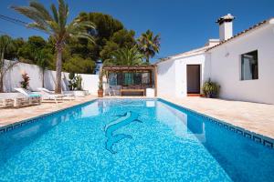 Villa Lagarta by Holiday Rentals Villamar