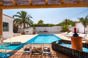 Villa Lagarta by Holiday Rentals Villamar