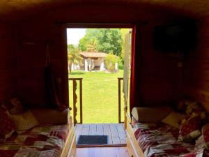 Campings les roulottes de dilou Cerise : photos des chambres