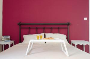 Casa Bonita, House with Private Entrance and Garden, between center and sea