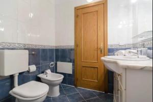 Albufeira Centrally Located Apartment with Pool View