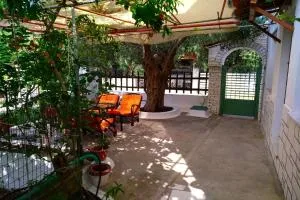 Our parent's house. Family house for rent - 卡尔利拉基