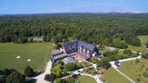 Domaine de la Forêt d'Orient, Logis Hôtel, Restaurant, Spa et Golf - 维特里勒弗朗索瓦