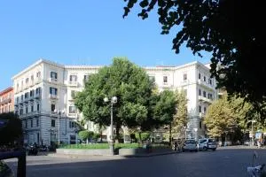 The Queen's Room - Naples