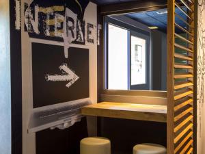 Hotels ibis budget Versailles Chateau Saint cyr l'Ecole : photos des chambres