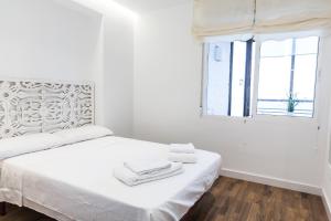 Amazing Sea Views with AC two min beach