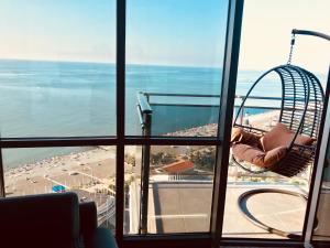 2BR Beachfront Batumi APT Luxury & Sea Views