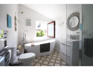 Modern, Chic 2BR Townhouse in Central Oxford - Pass the Keys