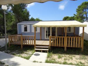 Campings Camping Aux Portes De Cassis : photos des chambres