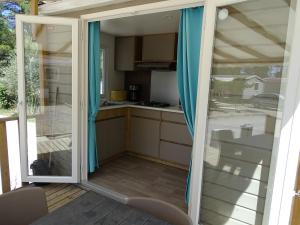 Campings Camping Aux Portes De Cassis : photos des chambres