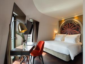 Deluxe Single Room room in Pestana Porto - A Brasileira City Center & Heritage Building
