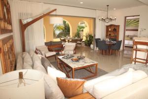 Petit Luxe Las Gavias Grand 217