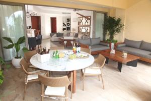 Petit Luxe Las Gavias Grand 217