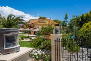 Sandy Beach Villas and Apartments Kefalloniá Greece