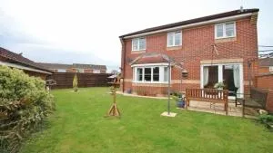 'SPIRIT OF AVALON' Four bedrooms, 500 metres to town centre - 格拉斯顿伯里