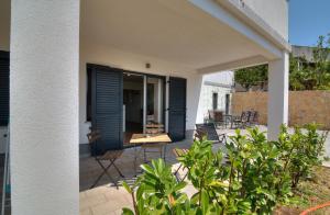Apartment with Terrace room in BC Eleven