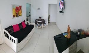 Apartamento com bar Av Copacabana 479 ap 201