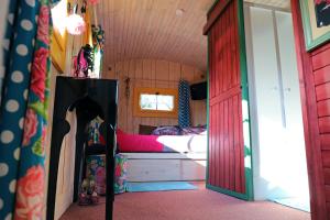 B&B / Chambres d'hotes Roulotte la Dominique : photos des chambres