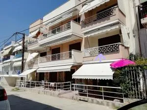 CHRISTINA APARTMENT ΝΕΑ ΠΕΡΑΜΟΣ - Néa Péramos