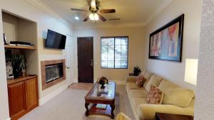 1 Bedroom Condominium in La Quinta, CA (#CLR101), Дома для отпуска - Ла-Кинта