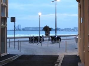 Hotels Hotel & Cantine De La Plage : photos des chambres