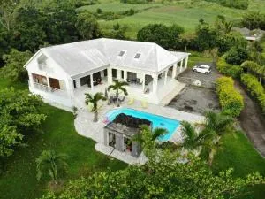 lakazadom974 - Chambres d'Hôtes - Saint-Gilles-les Hauts