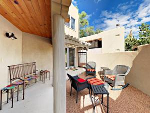 Two-Bedroom Apartment room in 106 Monte Vista Place Condo Unit B