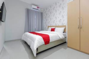 RedDoorz Syariah near Metropolitan Mall Bekasi - 2hvězdičkové hotely ve městě Bekasi