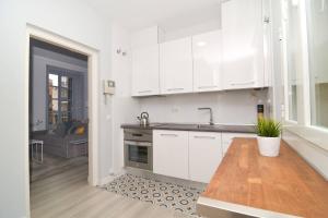 Bright Apartment in La Latina by Batuecas