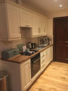 Nanny Quinns Apartment