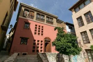Charming Andalusian House - free parking - Granada