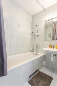 #inVilnius - Spacious & Bright 1BDR Apartment Shopping District