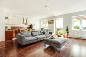 #stayhere - Spacious & Bright 1BDR Apartment Shopping District - Вильнюс