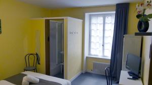Hotels Hotel Duguesclin : photos des chambres