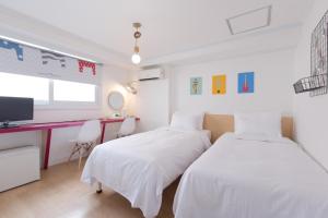 Phòng 2 Giường Đơn Với Phòng Tắm Riêng (Twin Room with Private Bathroom)