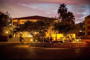 Surf House Hostel - Espargos