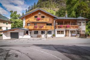 Gästehaus Huben - 3hvězdičkové hotely ve městě Huben