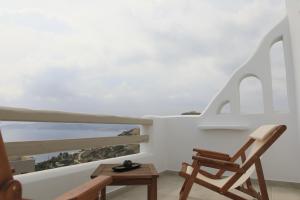 Theasis Luxury Suites Schoinoussa-Island Greece