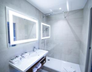 Hotels Mercure Rennes Centre Place Bretagne : photos des chambres