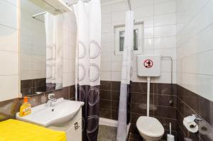 One-Bedroom Apartment with Terrace and Sea View room in Apartments by the sea Zuljana Peljesac - 10233