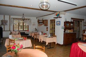 Hotels AUBERGE du BORD des EAUX - Demi-pension assuree sur reservation : photos des chambres