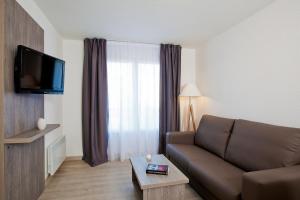 Appart'hotels Sejours & Affaires Reims Clairmarais : Appartement 2 Pièces 2-4 Personnes