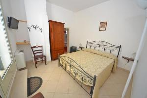 Double Room with Private Bathroom room in Casa Branca