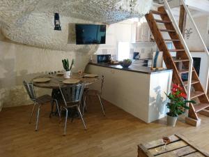 Appartements Les Gites des Chateaux, gites troglodytiques : photos des chambres