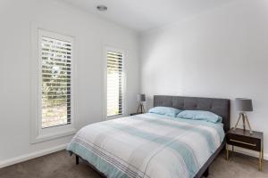 Luxury Capel Sound